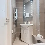 Leeds City Centre 2-Bed Apartment * 利兹