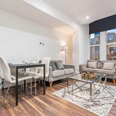 Beautiful 2-bed Centre Near Lgi * Leeds (West Yorkshire)