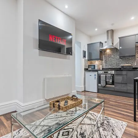 Leeds City Centre 2-Bed Apartment 公寓