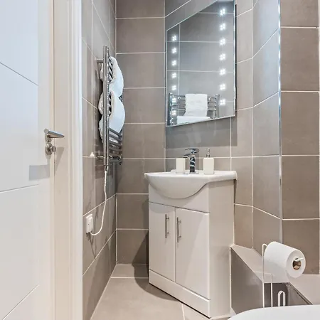Centre 2-bed * לידס