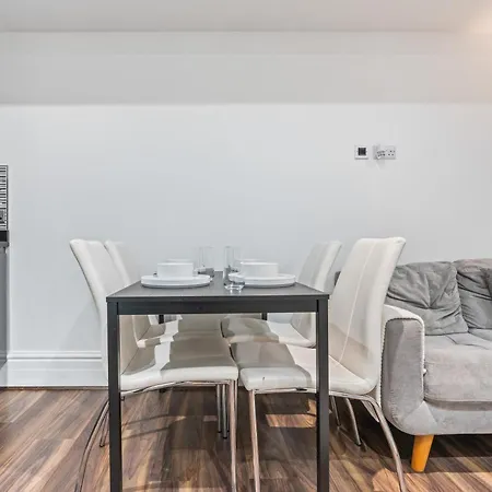 Centre 2-bed