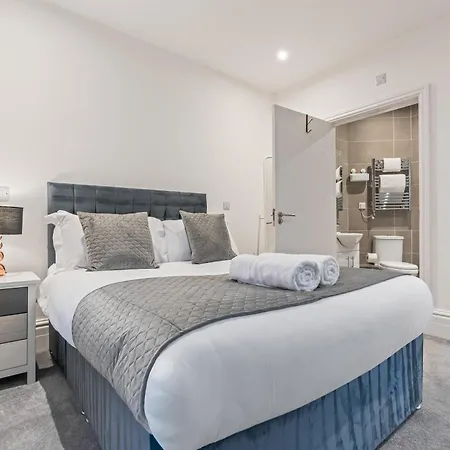 Centre 2-bed Leeds (West Yorkshire)