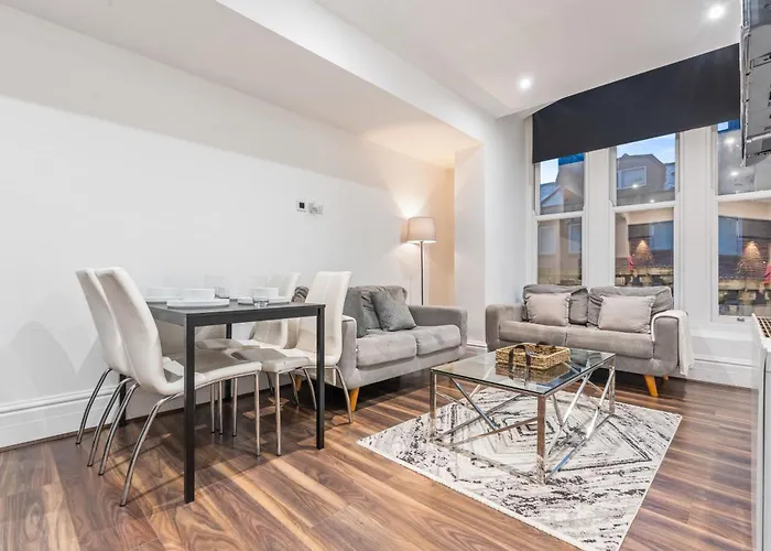 Beautiful 2-bed Centre Near Lgi * 利兹