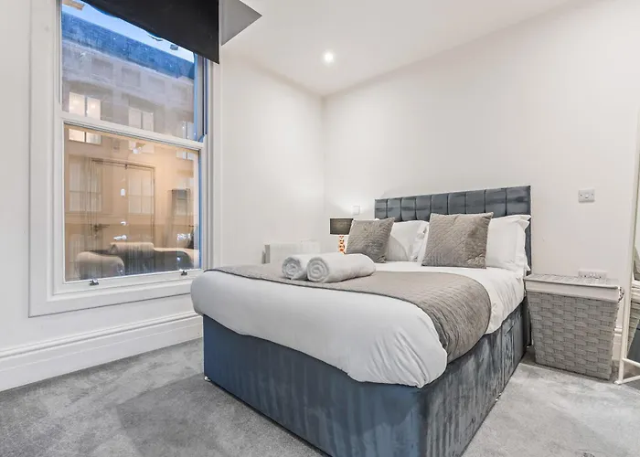 Beautiful 2-bed Centre Near Lgi 아파트 리즈