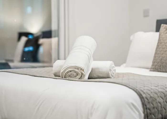 Beautiful 2-bed Centre Near Lgi 리즈