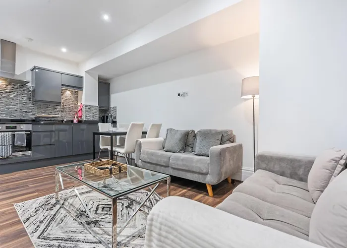 Beautiful 2-bed Centre Near Lgi 아파트 리즈