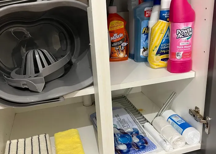 Beautiful 2-bed Centre Near Lgi 公寓